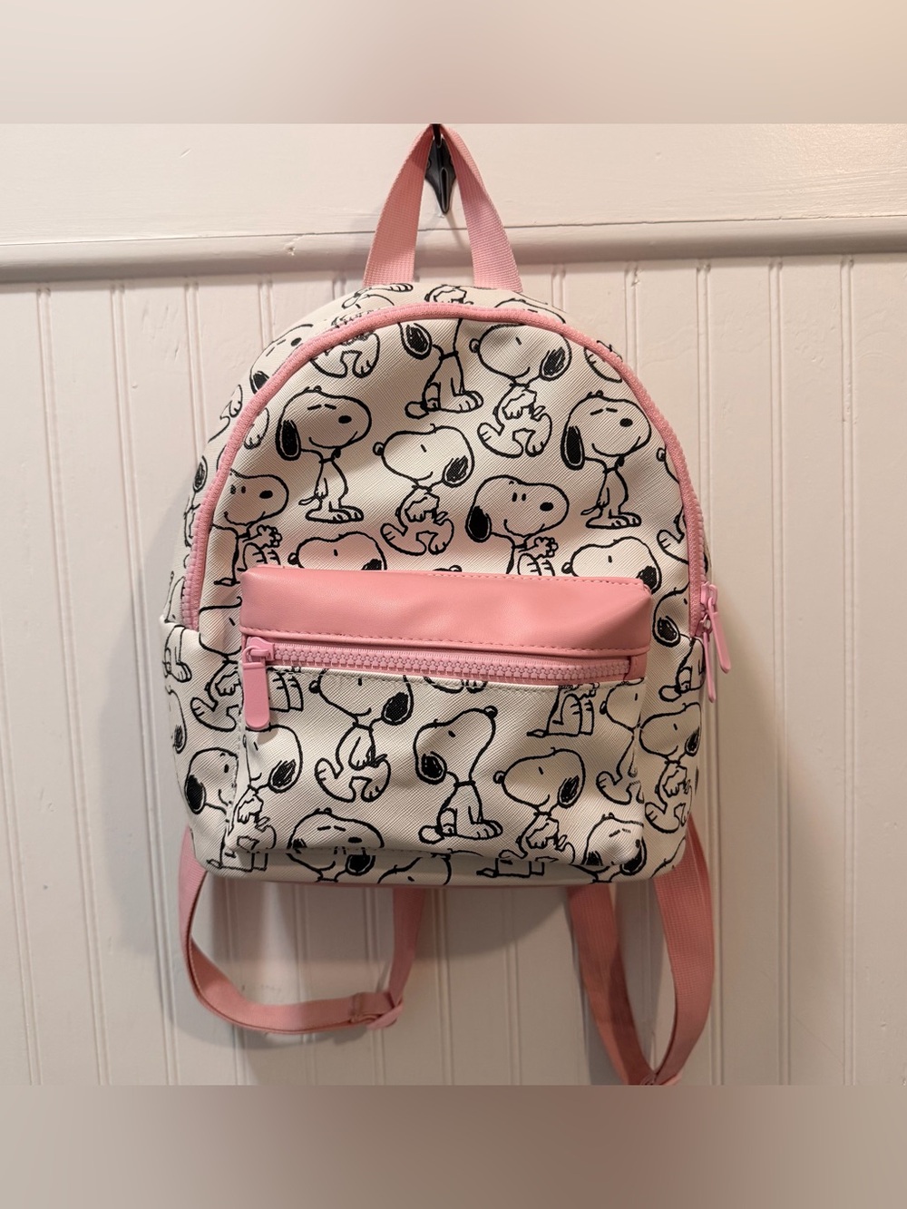 Women’s Bioworld Peanuts Snoopy Pink Mini Backpack with Red Coin Purse